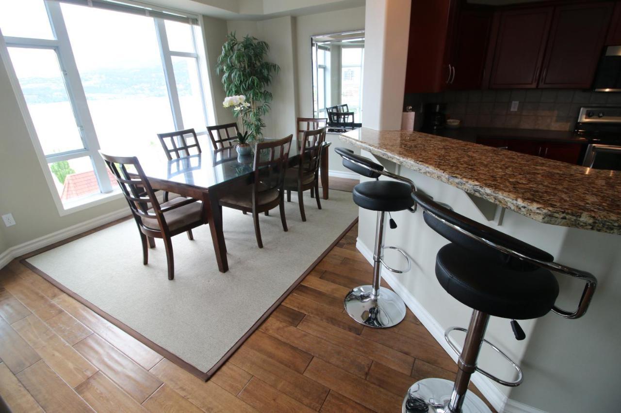 Sunset Waterfront Resort By Discover Kelowna Resort Accommodations Eksteriør bilde