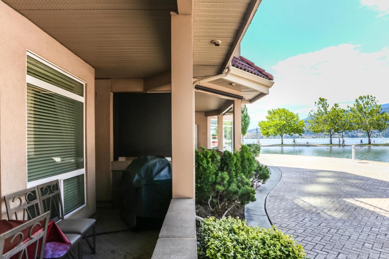 Sunset Waterfront Resort By Discover Kelowna Resort Accommodations Eksteriør bilde